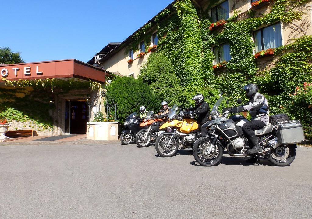 Hotel Bruecklwirt Никласдорф Экстерьер фото